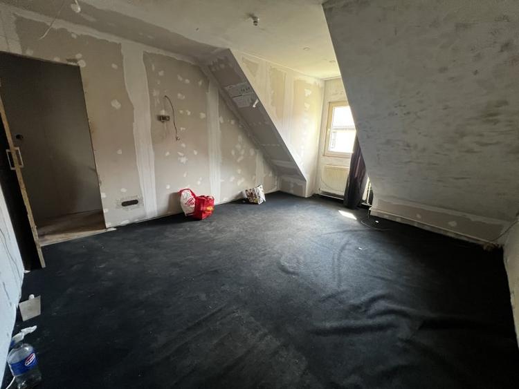 Triplex 80 mp utili, 40 mp curte, parcare, Zona Eroilor - 3