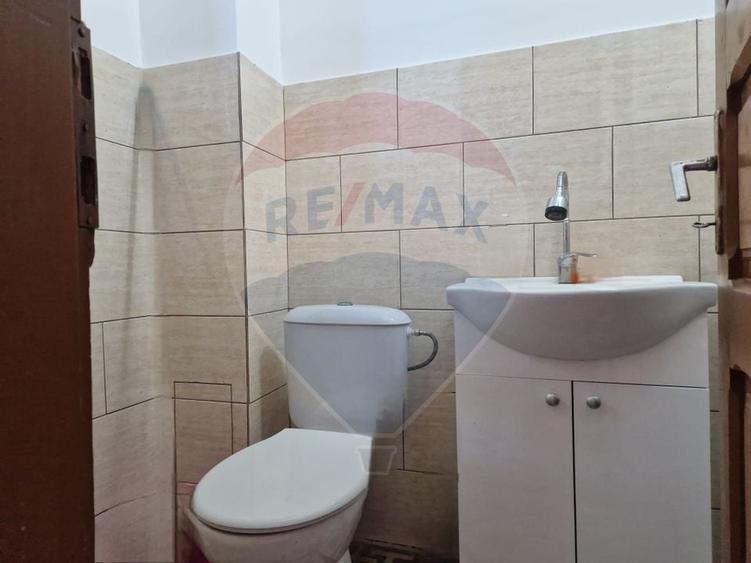 Casă / Vilă  str. Ana Ipatescu S+P+1 , 5 camere , teren - 252 mp - 10