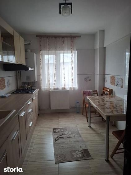 Proprietar apartament 3 camere - 5