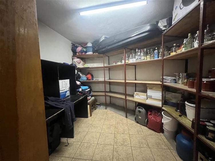 Inchiriere casa la cinci minute de Big pentru clinica salon sau locuit - 23