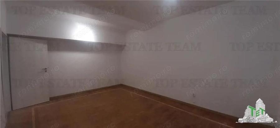 Spatii comerciale de inchirat 12 euro mp, ultracentral - 2