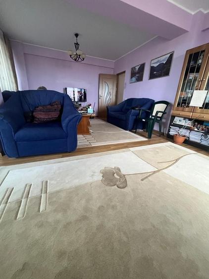 Apartament cu 4 camere FOARTE MARE inel 1 - 10