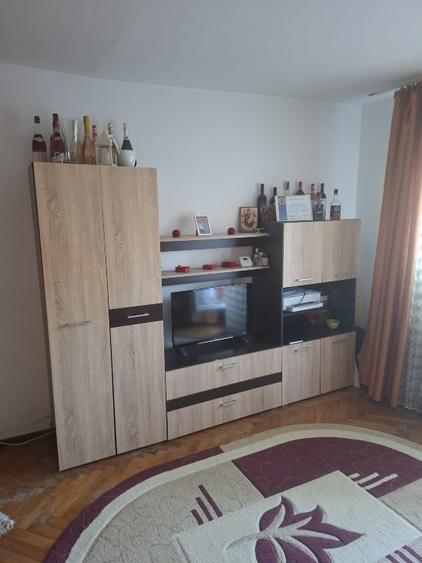  Propietar inchiriez apartament 2 camere semidecomandat  - 4