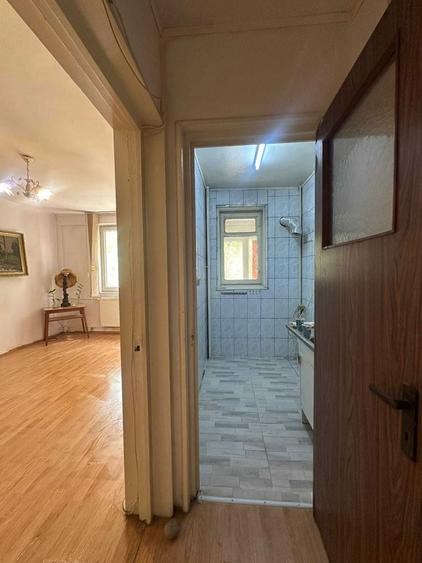 Apartament 3 camere, zona excelenta Eroii Revolutiei ideal pentru renovare dupa propriul stil - 7