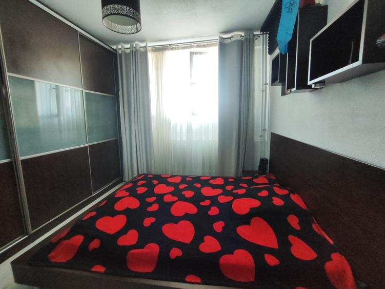 Apartament 3 Camere Sector 4 - 11