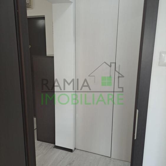 Apartament 2 camere Tractorul decomandat, renovat - 7