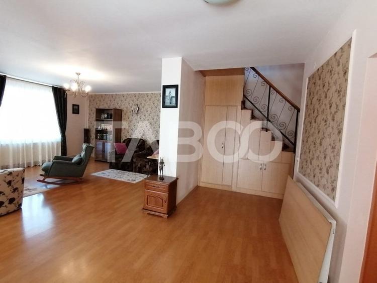 Casa individuala 6 camere de vanzare 250 mpu 361 mp teren zona Lupeni - 13