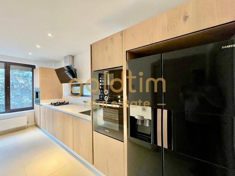 CASA INDIVIDUALA/SUPERBA/PIPERA/EROU IANCU NICOLAE/PISCINA/CURTE GENEROASA - 8