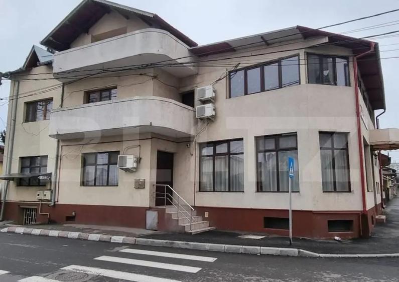 Casa/Vila suprafata utila 547mp, P + Etaj, Zona Central - 9