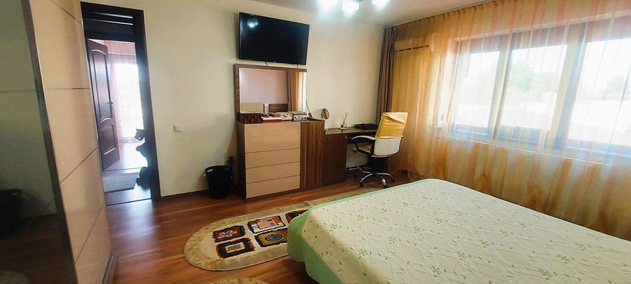 Industriilor-cartier 23 August, P+1, garaj si anexe,teren 389m.p.,comision0%. - 43