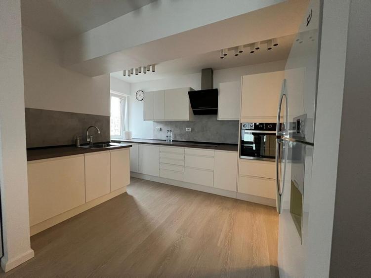 4 camere Unirii - Alba Iulia | str. Popa Nan l imobil 2010 l *parcare privata* - 3