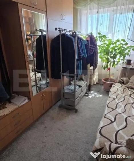 Apartament de vanzare, cu 4 camere, 4 balcoane, 75 mp, zona - 9