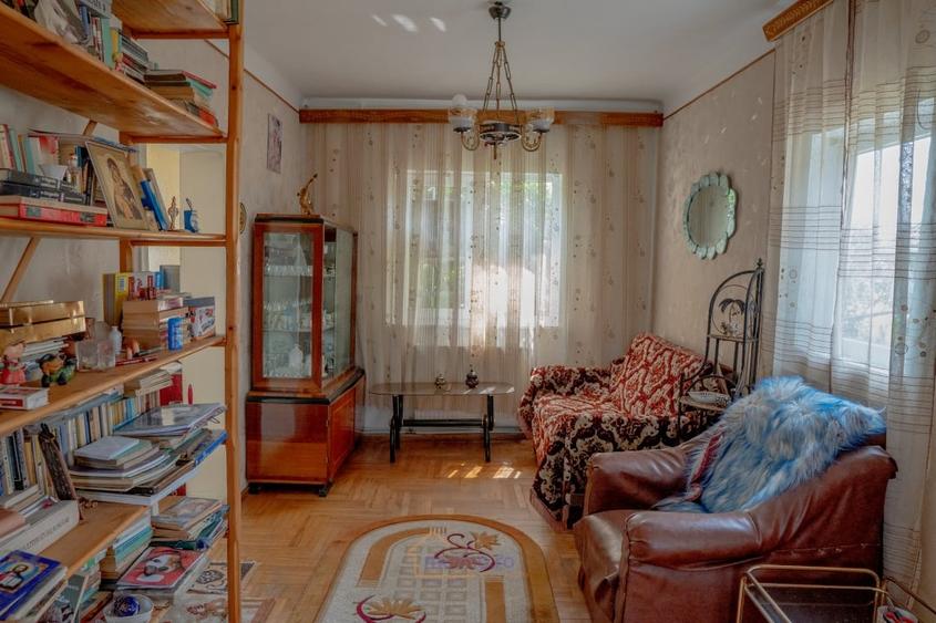 O casa, un teren, mai multe optiuni - Comanesti, Str. Moldovei - 4