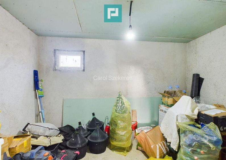 Casa cu 4 camere + anexe in ?ofronea