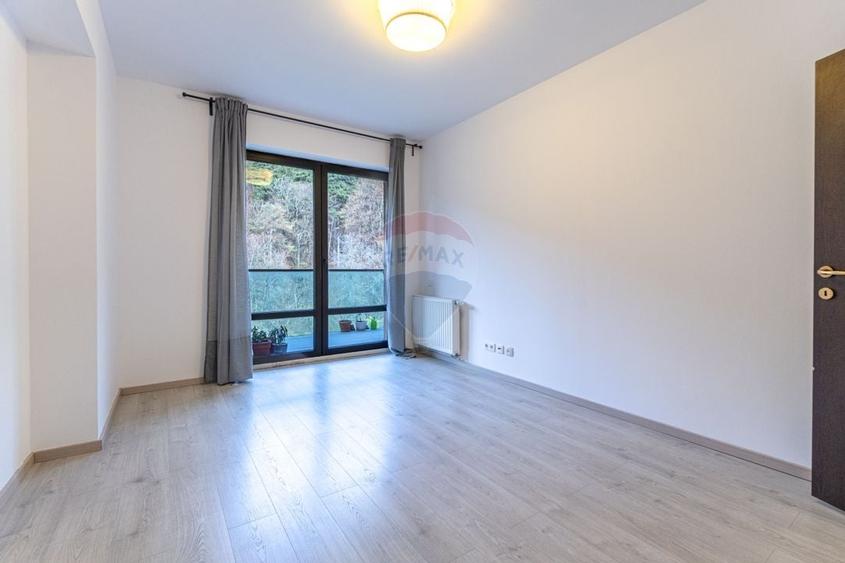 Apartament cu 4 camere de inchiriat Tampa Gardens Racadau etaj 10/12 - 11