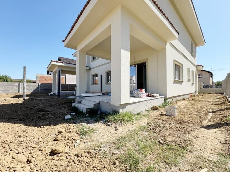 Duplex 4 camere, 126 mp utili, 334 mp teren - Giroc - 1