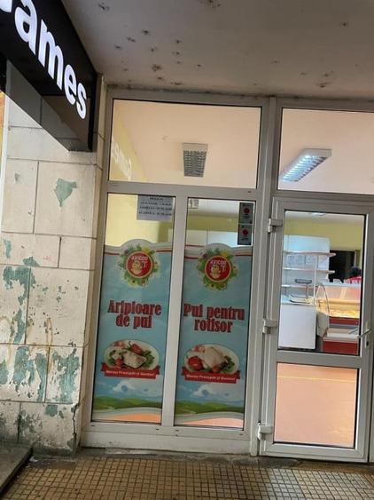 Inchriem spatiu comercial cu vad - 12