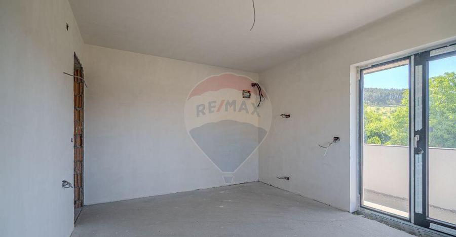 Loca?ie premium in Sanpetru, casa noua Comision 0% - 4