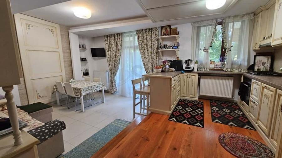 REV2005225 Duplex in centrul Brasovului - 3