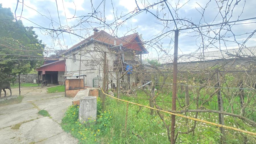 Vand casa in Deva, P+E + Garaj dublu separat cu intrare directa din strada, - 1