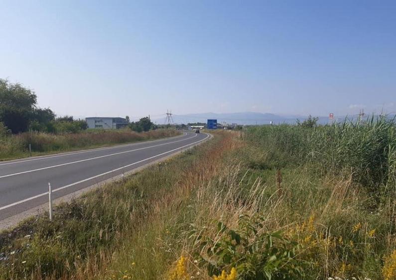 Teren Intravilan DN 14 intre Sibiu si Sura Mare la sosea - 1