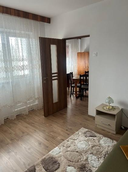 PROPRIETAR vand apartament 2 camere semidecomandat, zona centrală (George Apostu - 5