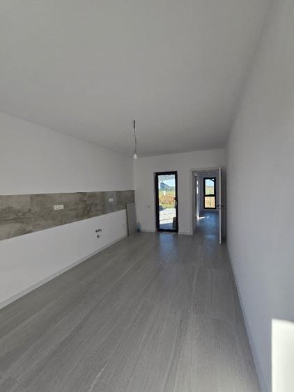 Casă de vânzare in complex rezidențial Eden Forest–Gulia,35minPiata Victoriei - 8