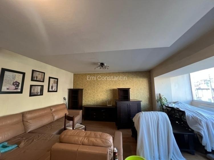 Etaj 1-Podul de Fier-3 Camere Decomandat 79mp-bloc cadre