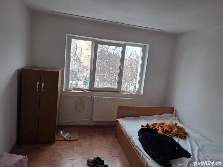 Inchiriez camera de camin - 1