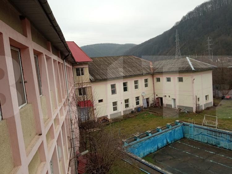 Spațiu industrial, de 3,000 mp, în Nădrag