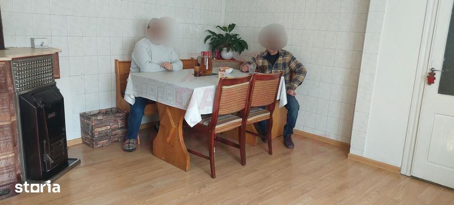 Casă cu 4 camere cu Teren 260 Mp în Central