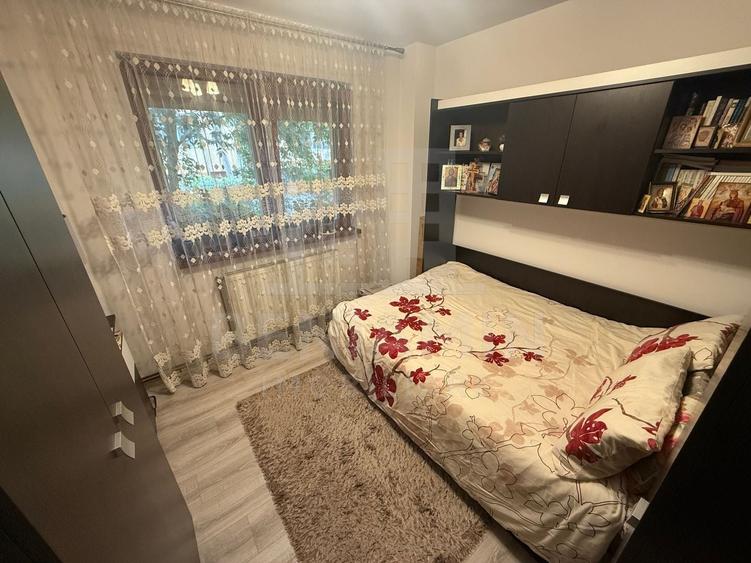Casă individuală cu 4 camere cu Canalizare în Malu Mare