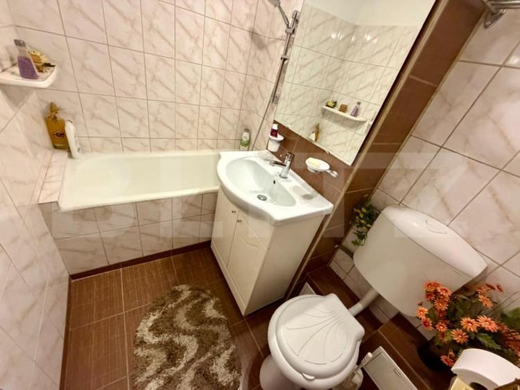 Apartament cu 2 camere decomandat în 1 Mai