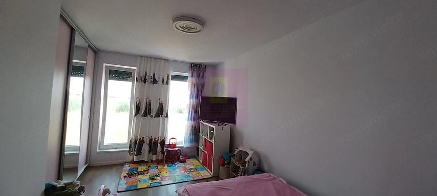 Casă cu 4 camere cu Teren 608 Mp în Săbăreni