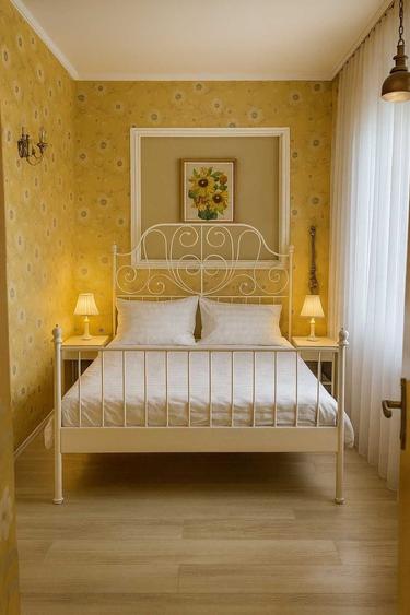 Casă cu 4 camere cu Teren 3000 Mp în Central