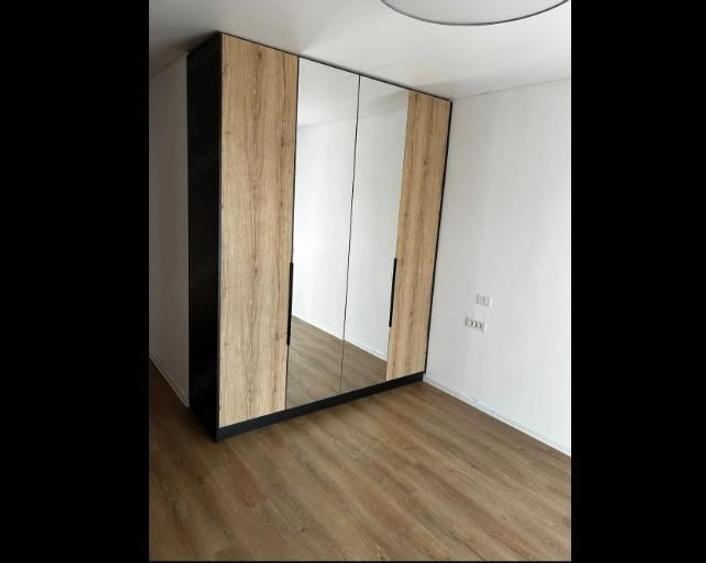 Apartament cu 3 camere decomandat, mobilat în Parcul Carol
