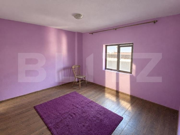 Casă individuală cu 4 camere cu Teren 1470 Mp în Exterior Vest