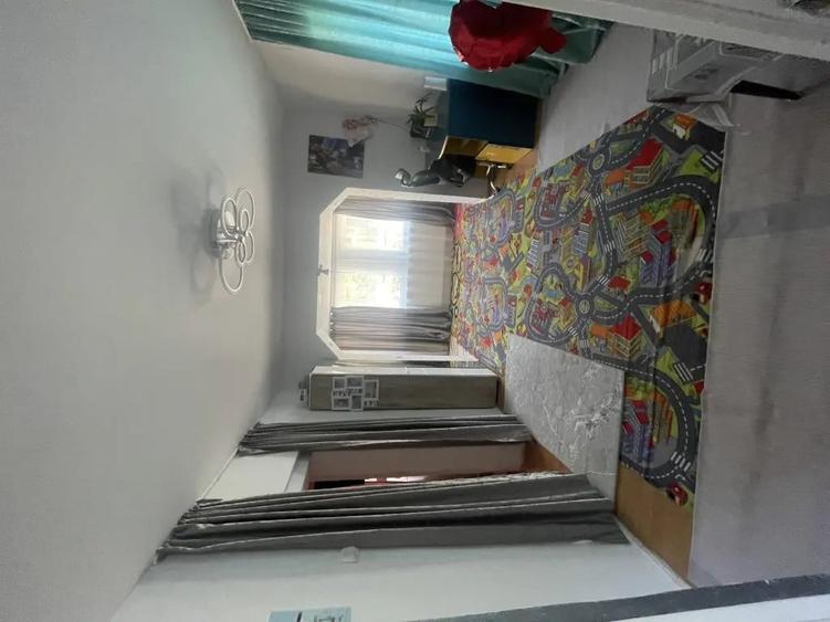 Casă cu 5 camere în Central
