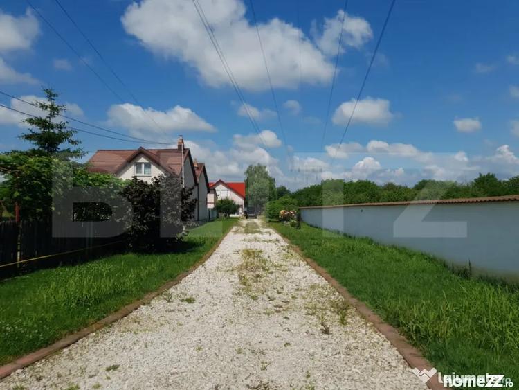 Casă cu 5 camere cu Teren 2022 Mp în Valea