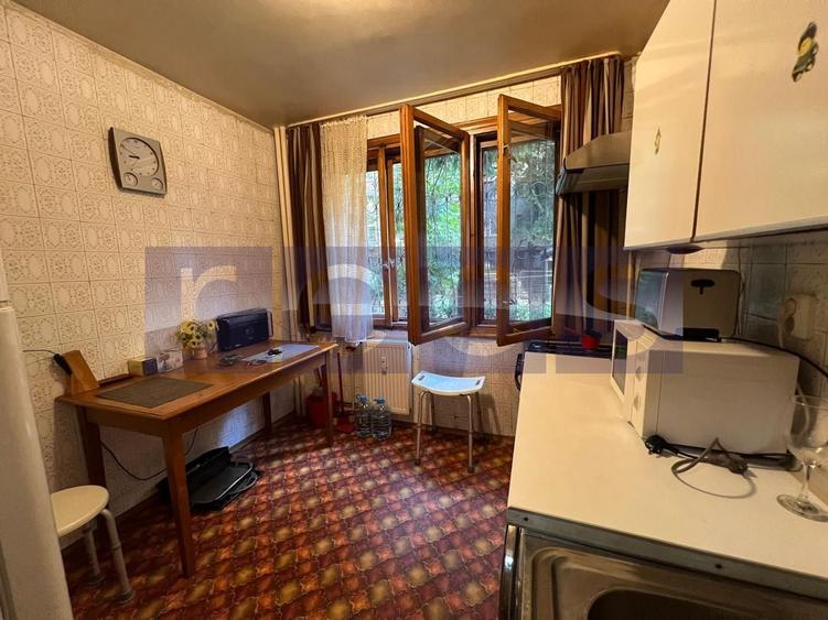 Apartament cu 3 camere decomandat în Tineretului