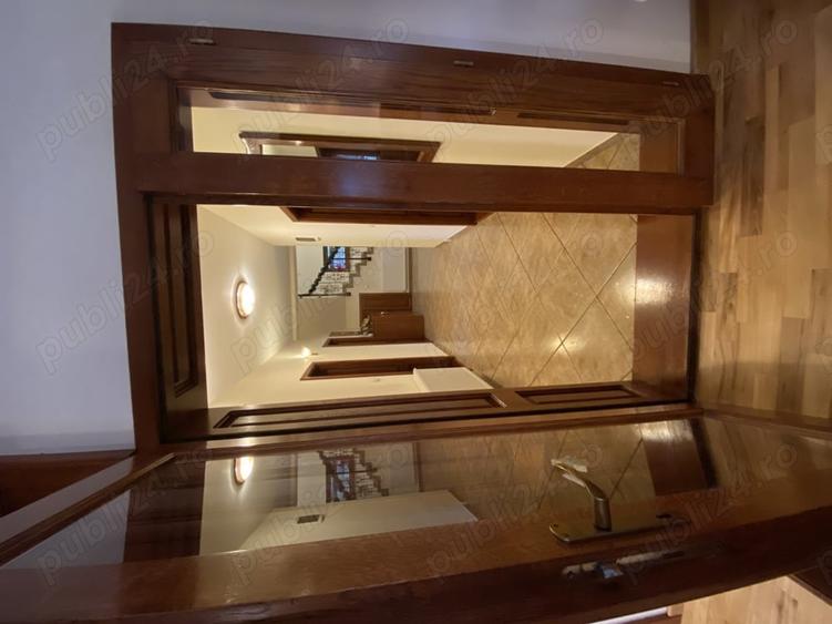 Casă cu 5 camere cu Teren 750 Mp în Giroc