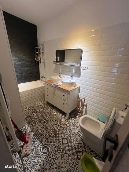Apartament cu 3 camere în Decebal