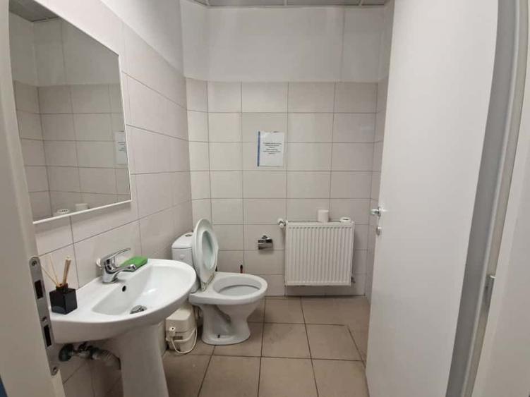Spațiu comercial, de 127 mp, în Romană