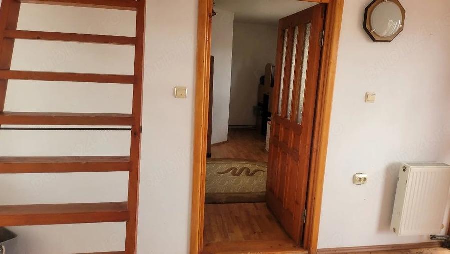 Casă cu 2 camere cu Teren 810 Mp în Central
