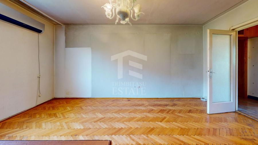 Apartament cu 3 camere semidecomandat în Parcul Circului