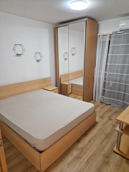 Apartament cu 2 camere semidecomandat în Panduri