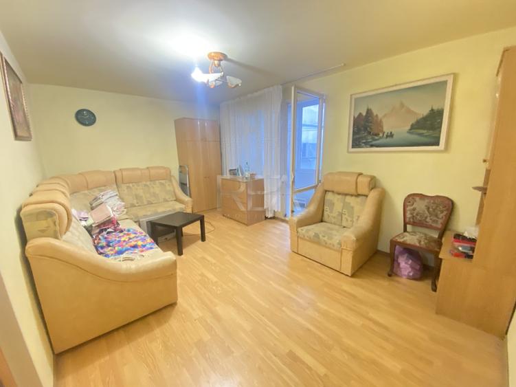 Apartament cu 3 camere decomandat, mobilat în Rahova