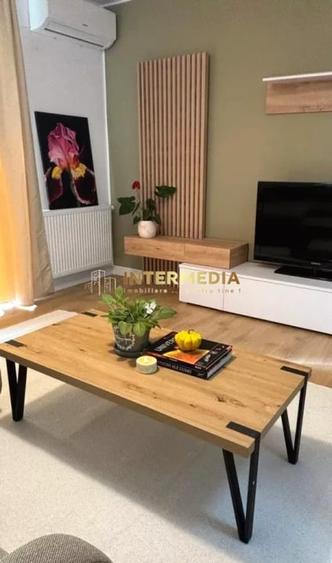 Apartament cu 2 camere semidecomandat, mobilat în Cetate