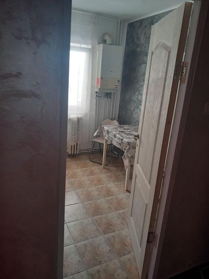 Apartament cu 3 camere decomandat în Goruni
