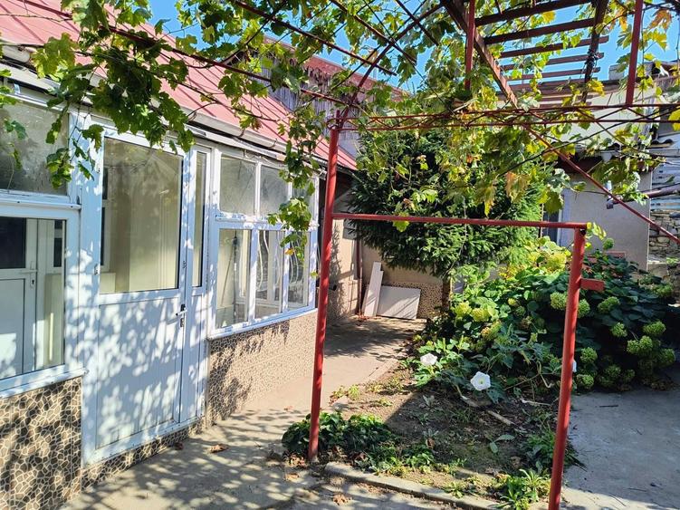 Casă cu 4 camere în Pelican